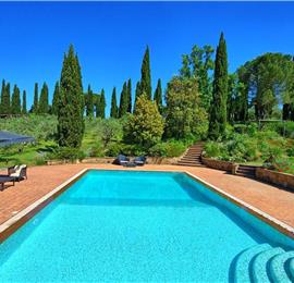 5 bedroom villa with pool and tennis court near San Gimignano, sleeps 10